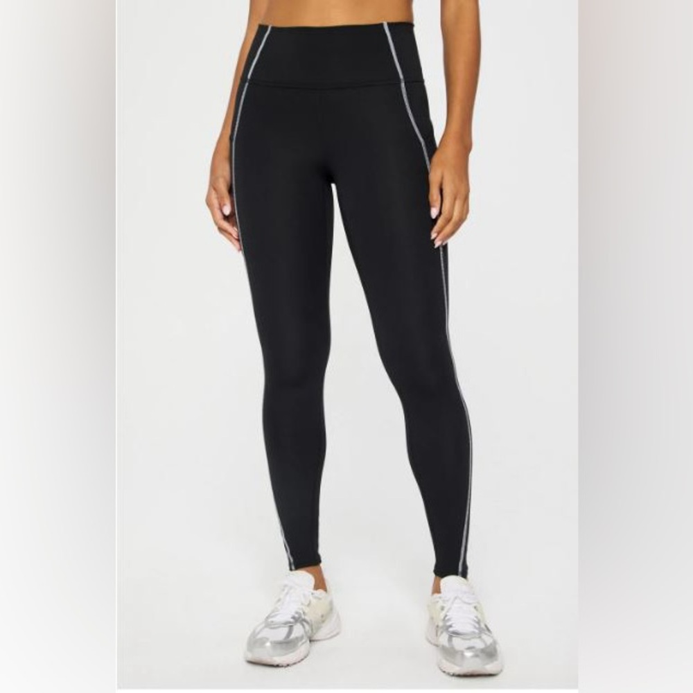 NWT- Fabletics PureLuxe HW Pocket Full length Legging -BLACK/CLASSIC WHITE (27”) - Picture 2 of 10